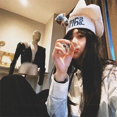 魔手娇娃